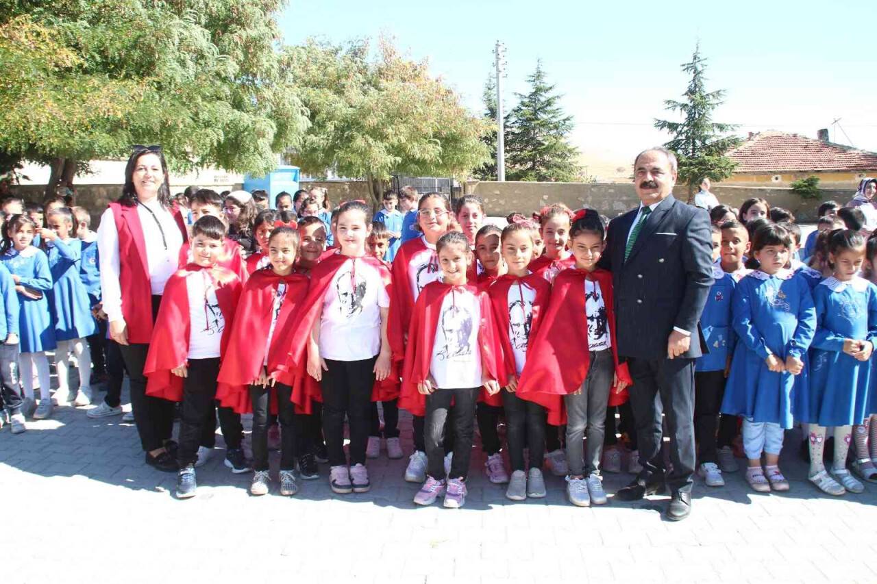 Yunak’ta İlköğretim Haftası kutlandı