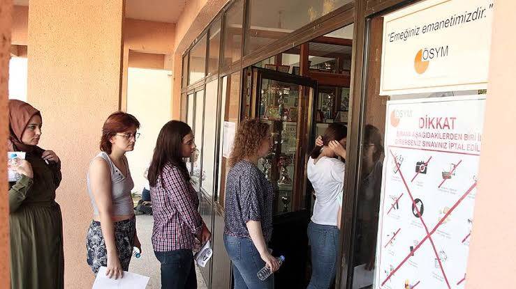 İptal edilen KPSS’de ilk oturum başladı