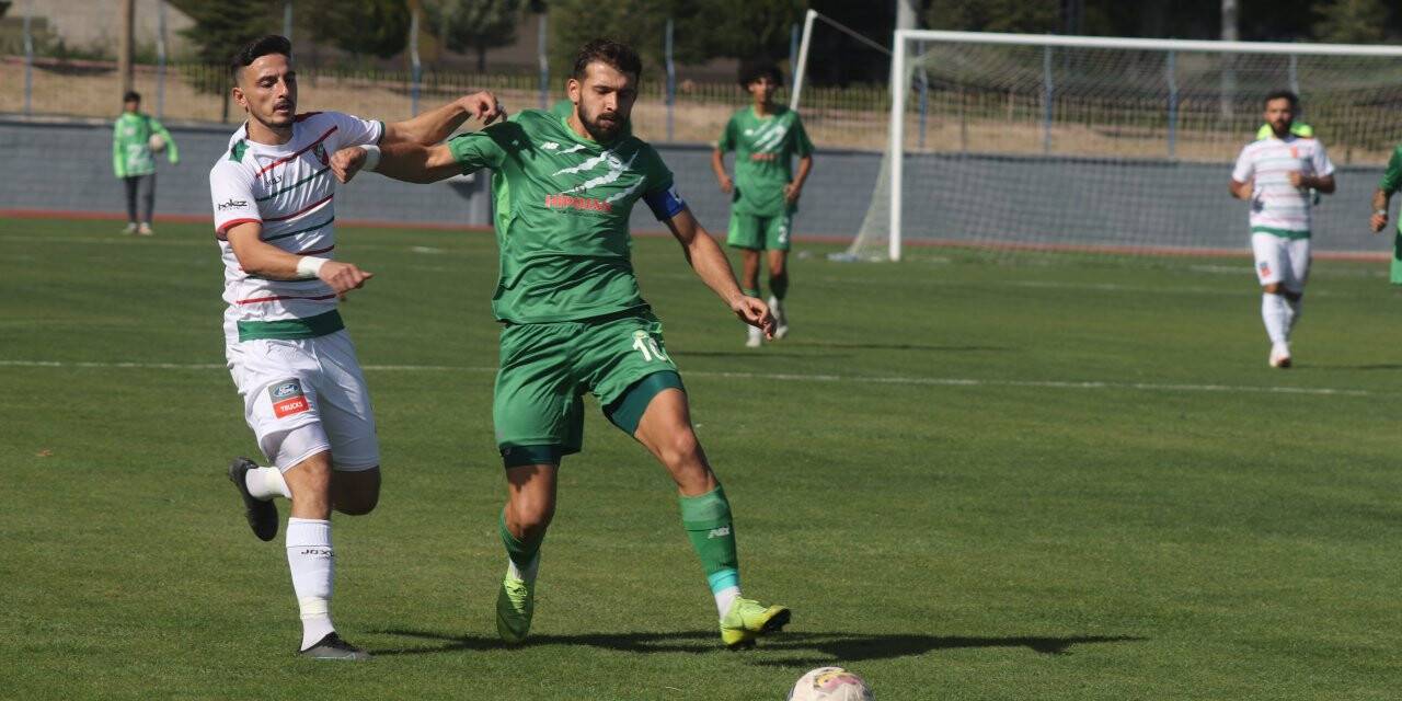 1922 Konyaspor evinde mağlup
