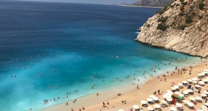 Enuygun: Bu yaz tatil için en çok Antalya ve İzmir tercih edildi