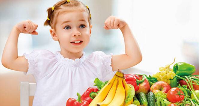 Çocuklarımızı yağ ve tuz içeriği yüksek gıdalardan uzak tutmamız gerekiyor