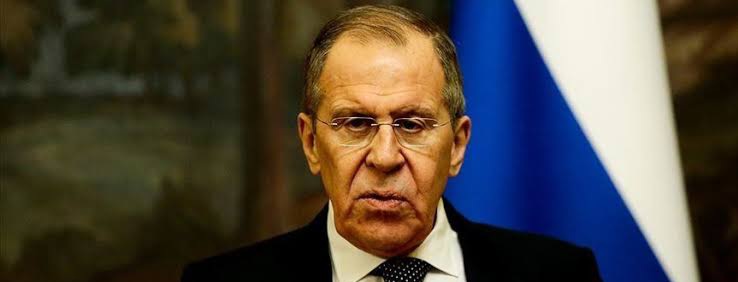 Lavrov, Batı’nın Ukrayna’da çatışmalara taraf olduğunu söyledi