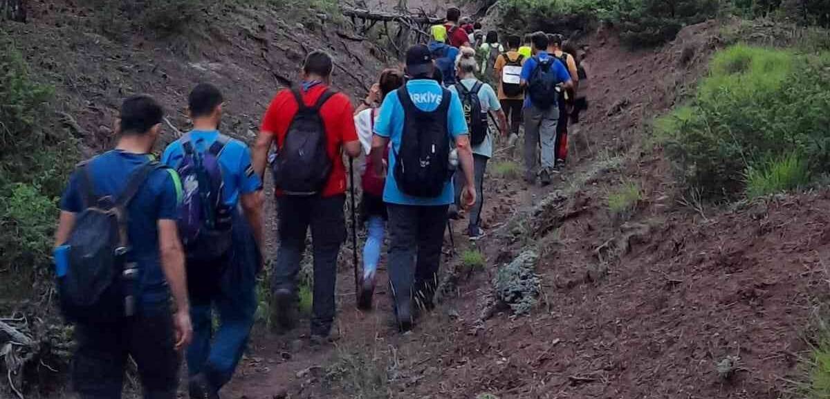 Doğa tutkunları soğuk havaya aldırış etmedi