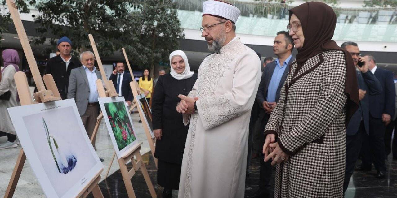 ‘Kadrajımda Ayet Var’ fotoğraf yarışmasının sergisi açıldı