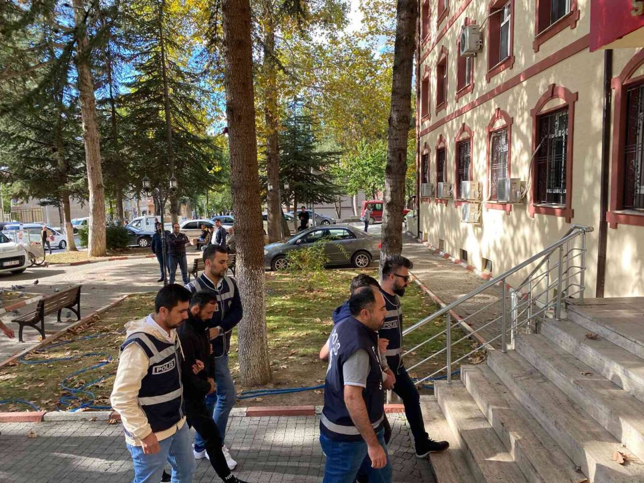 5,5 milyonluk vurgunda tutuklu sayısı 8’e çıktı