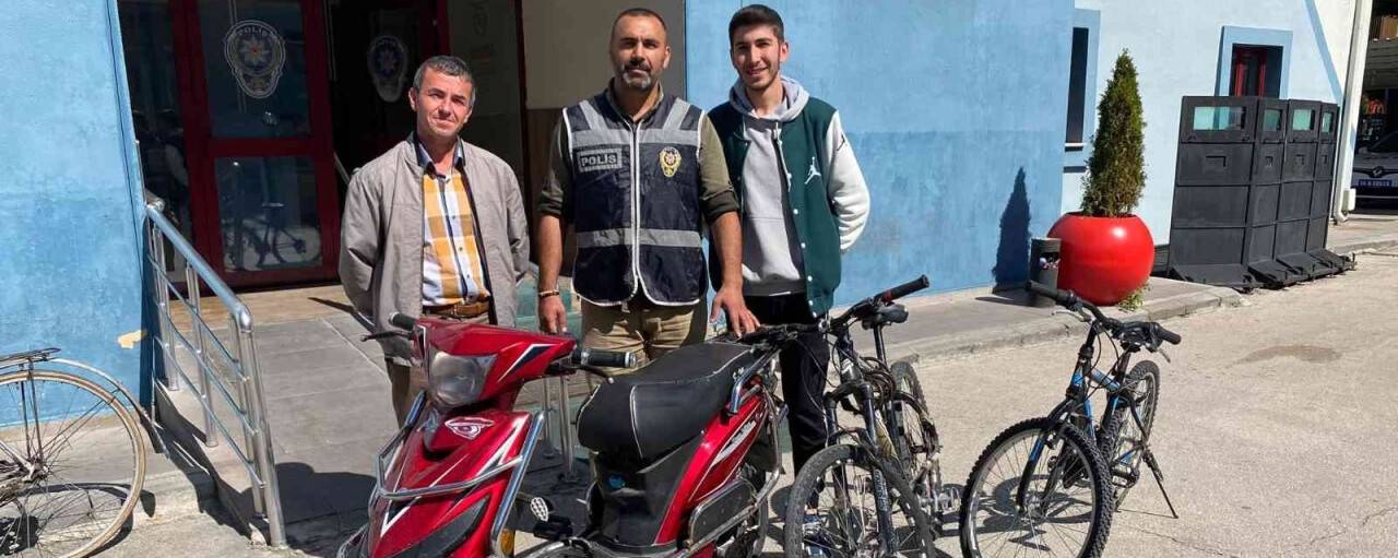 Çaldığı bisikletleri satarken suçüstü yakalandı
