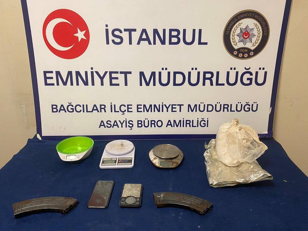 Bağcılar’da uyuşturucu operasyonu: 7 kilo bonzai ele geçirildi