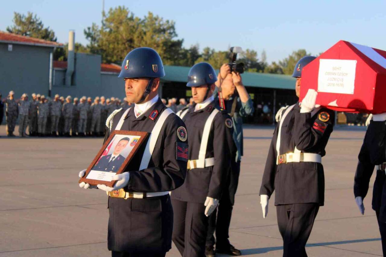 Görevi sırasında kazada şehit olan Özsoy’un cenazesi memleketine geldi