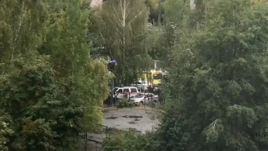 Rusya'nın İjevsk kentinde okula düzenlenen silahlı saldırıda ölenlerin sayısı 13'e çıktı