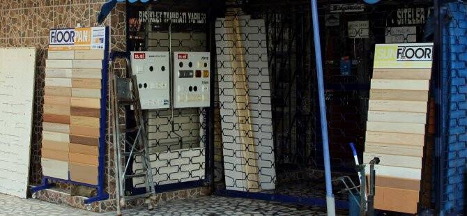 Kocasının İş Yerinde Çalışan Kadını Bıçakla Yaraladı