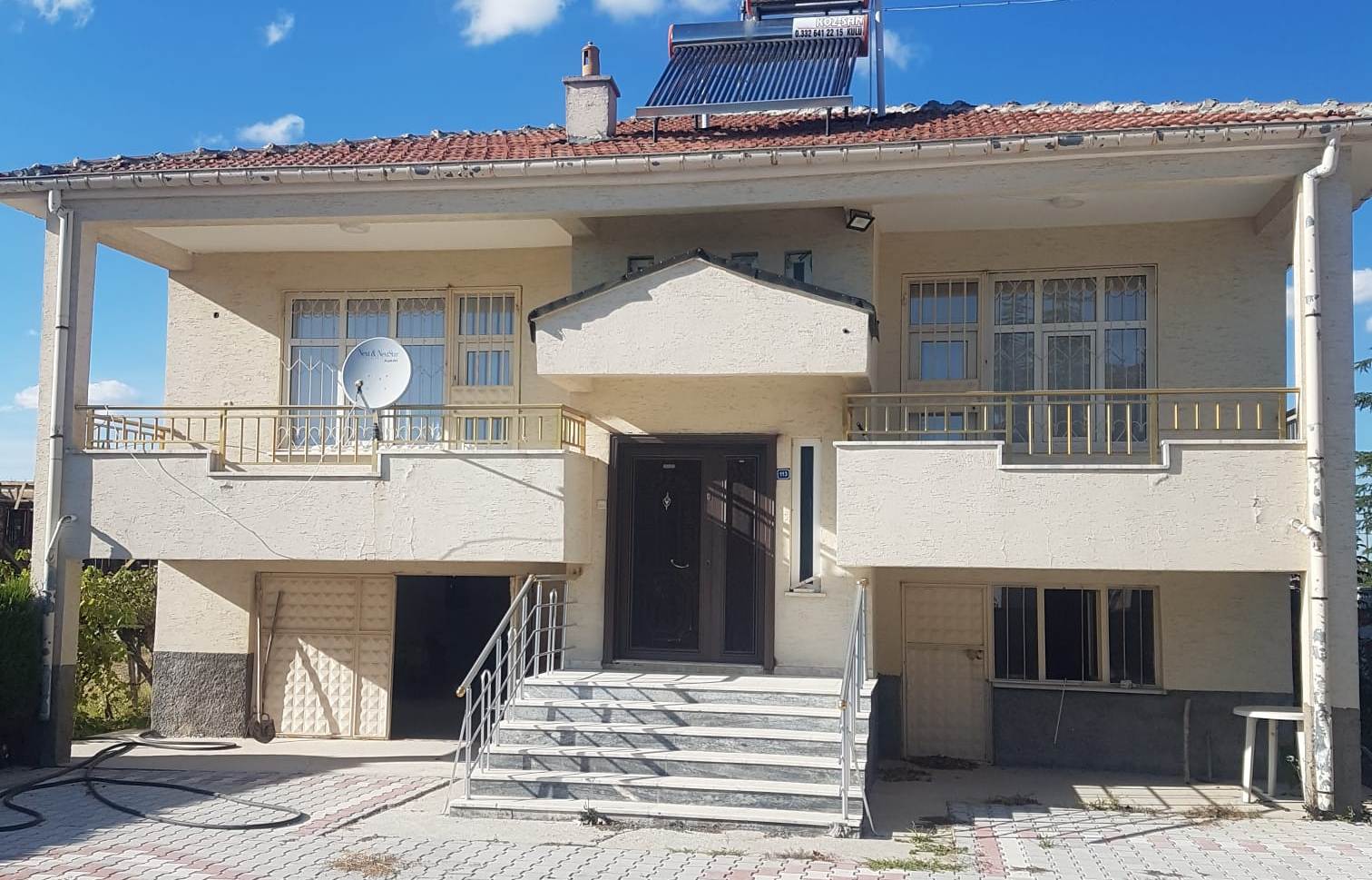 Konya'da gurbetçinin evinin garajından hırsızlık yaptığı öne sürülen 2 zanlı tutuklandı
