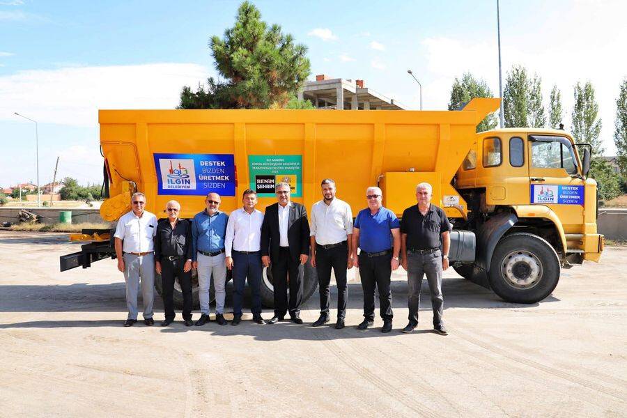 Ilgın’a katı gübre dağıtma makinesi