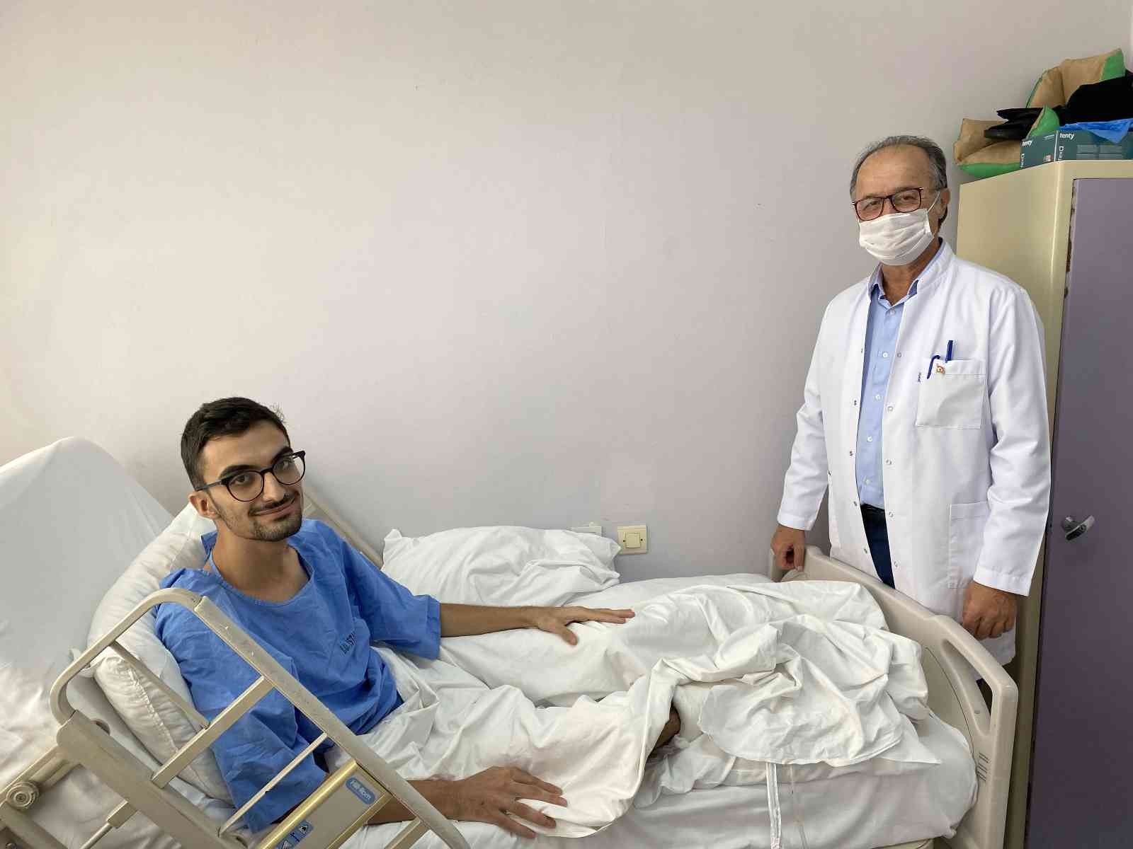 Eğitim için gittiği ABD’de kaza geçiren Türk öğrenci tedavi için Türkiye’ye getirildi