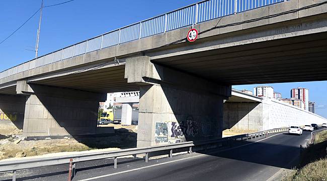 Ankara Çevre Otoyolu'nun Pozantı-Konya kavşaklarında köprü onarım çalışması