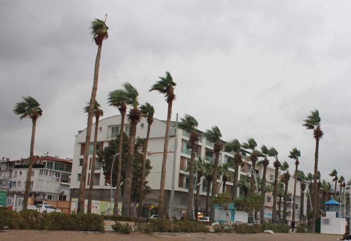 Kuvvetli rüzgar ve fırtına geliyor