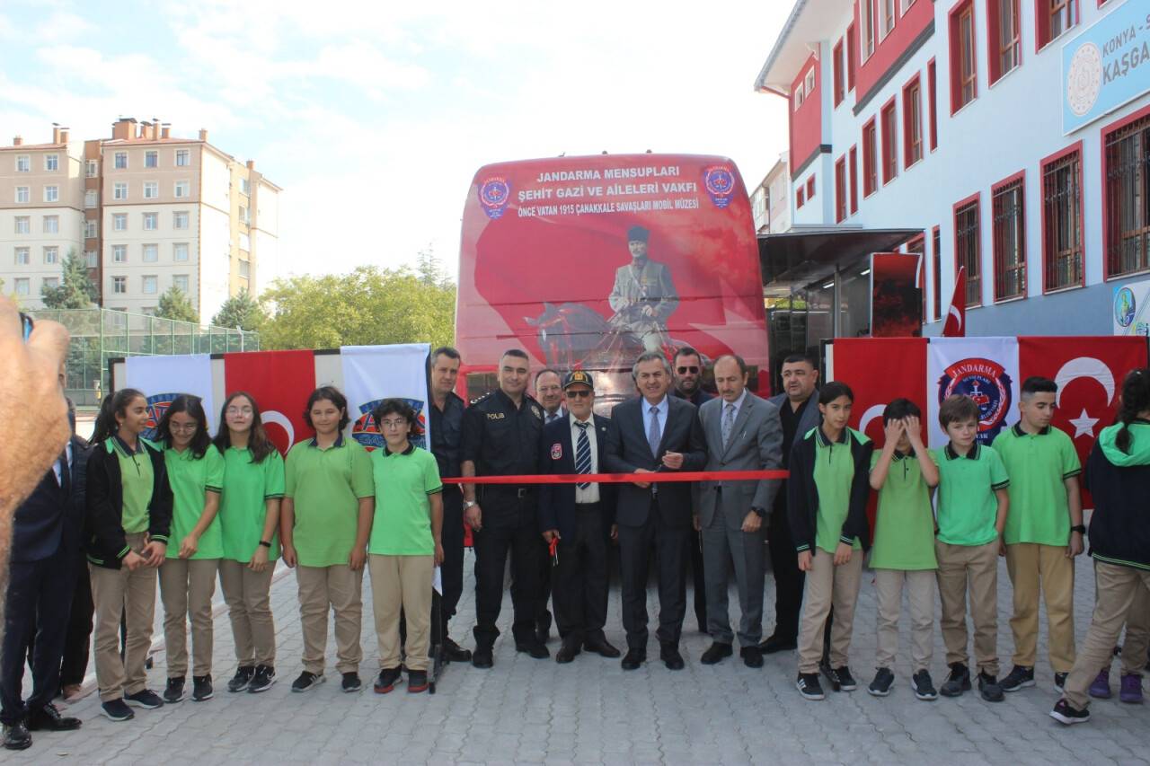 ‘Önce Vatan  ‘Gezici Müzesi Kaşgarlı Mahmut Ortaokulu'nda start aldı