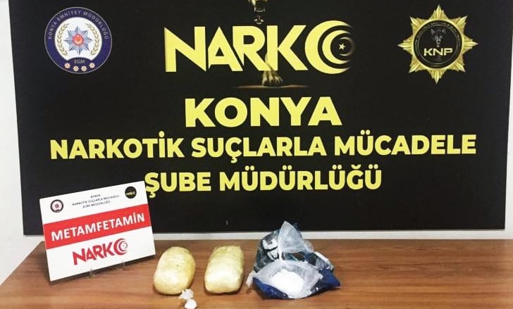 Konya'da yol uygulamasında uyuşturucu bulunan araçtaki 2 kişi tutuklandı