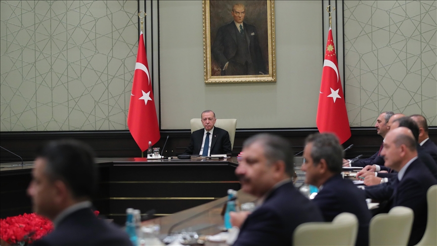 Cumhurbaşkanı Recep Tayyip Erdoğan başkanlığında toplanan Cumhurbaşkanlığı Kabine Toplantısı başladı.