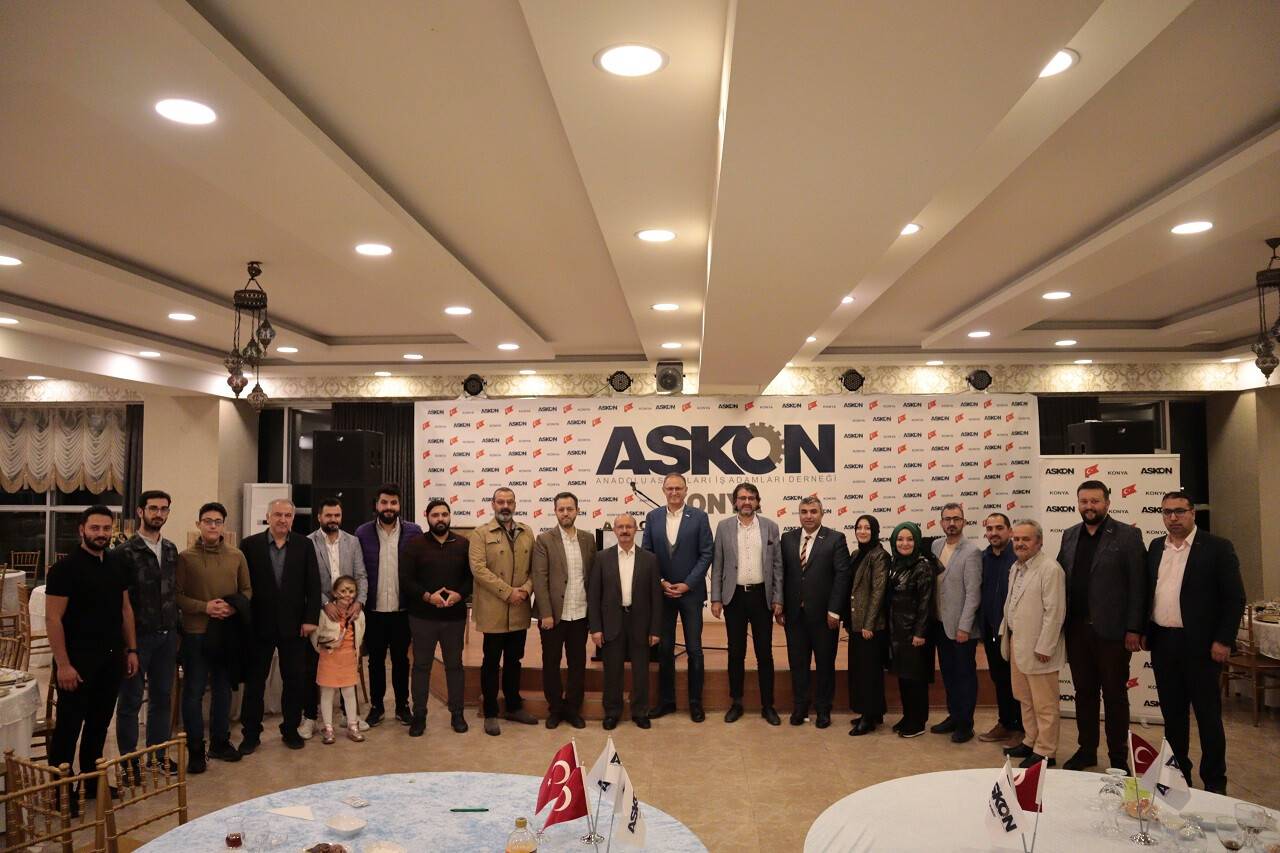 ASKON üyeleri ve aileleri yemekte buluştu