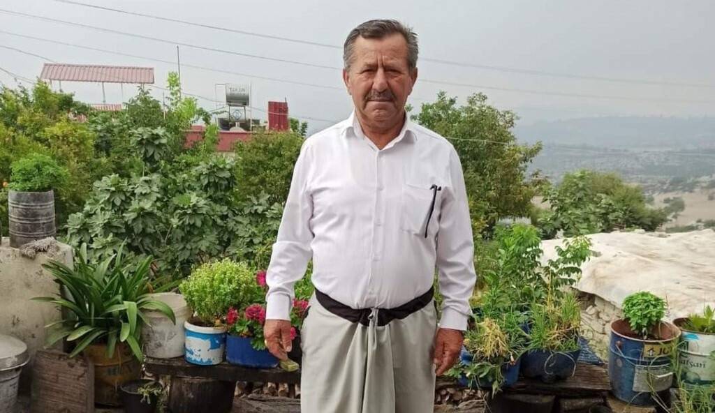 Beyaz giyinen muhtar kalp krizinden hayatını kaybetti