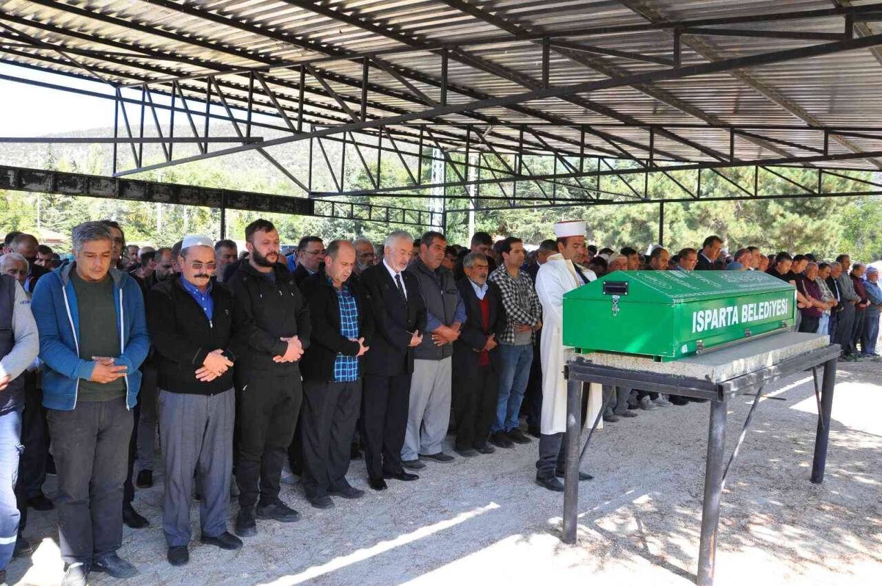 Kazada hayatını kaybeden genç kurye toprağa verildi