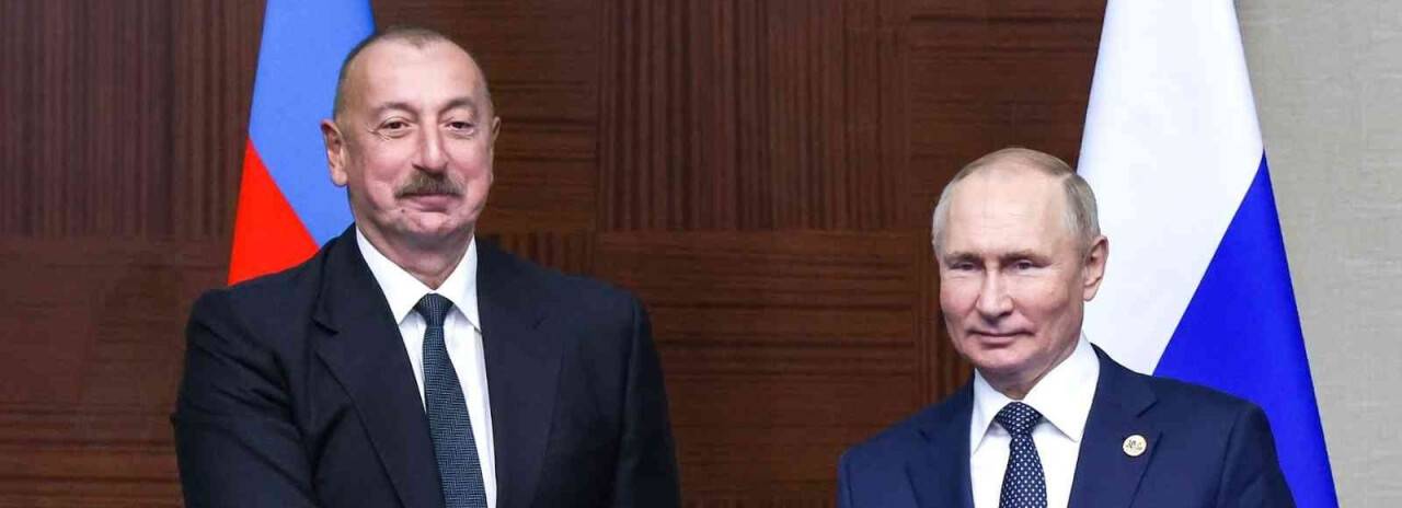 Putin ve Aliyev Astana’da bir araya geldi