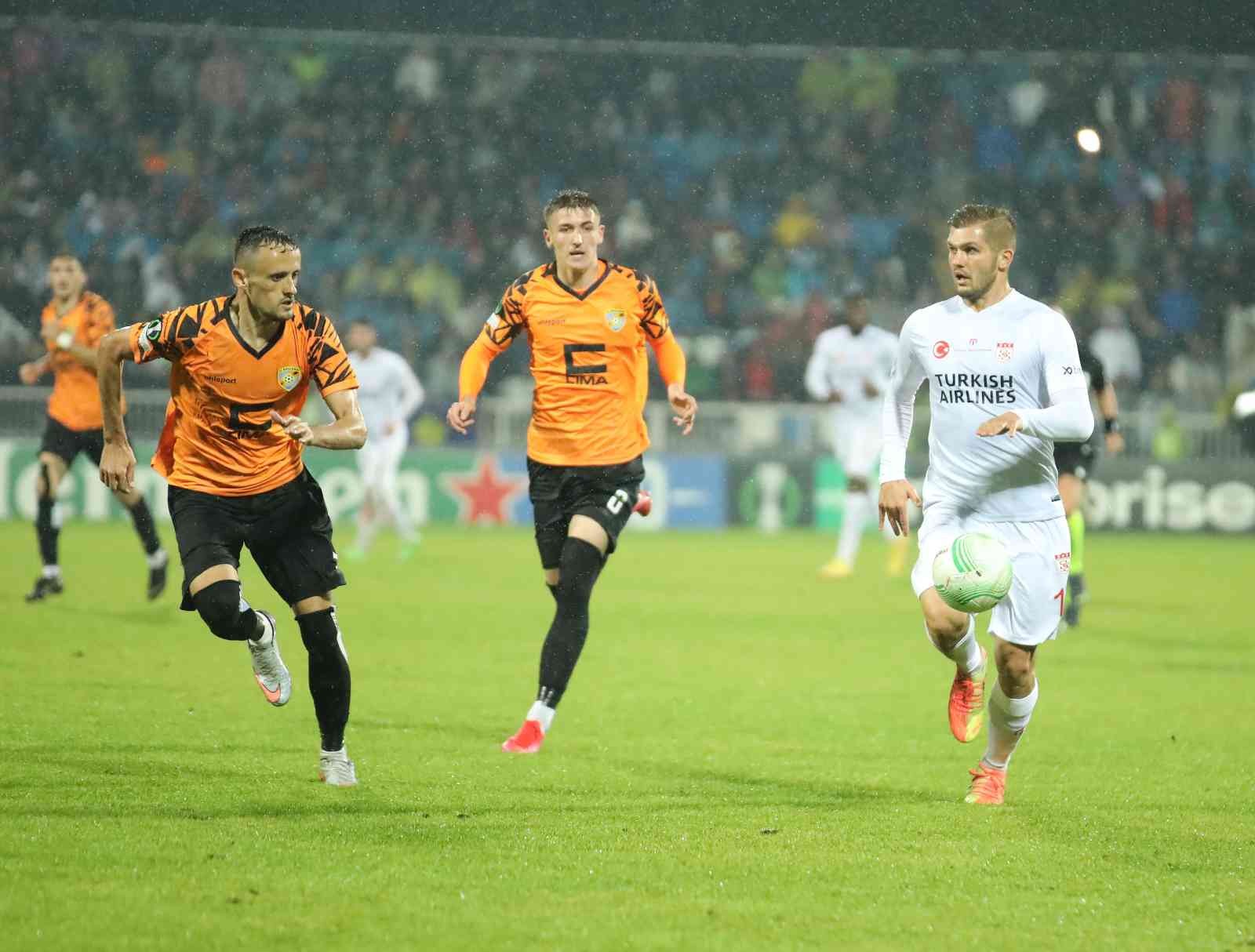 Sivasspor’da Karol Angielski gol sayısını 2’ye çıkardı