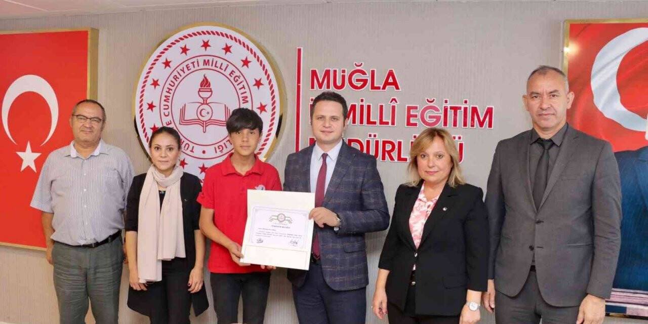 Muğla’nın gençleri Milli Teknoloji Hamlesi bayrağını dalgalandırıyor