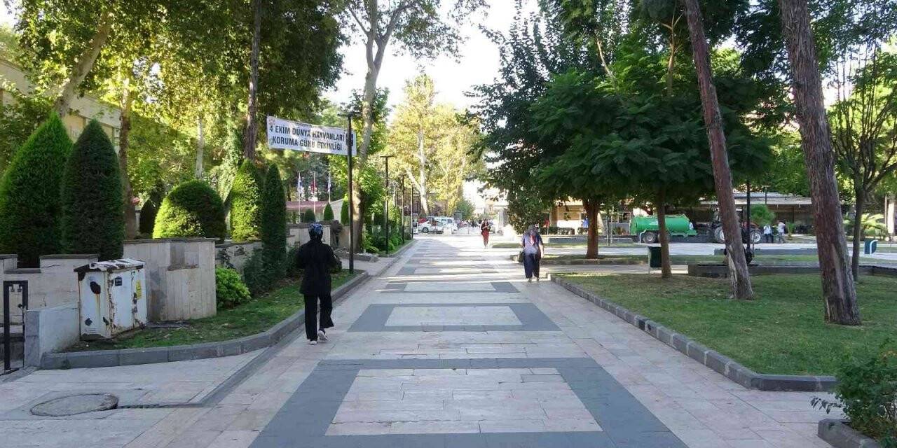 Depremi yaşayan vatandaşlar korku dolu anları anlattı