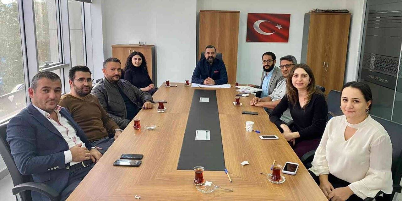 Baro Başkanı Aktürk mazbatasını aldı