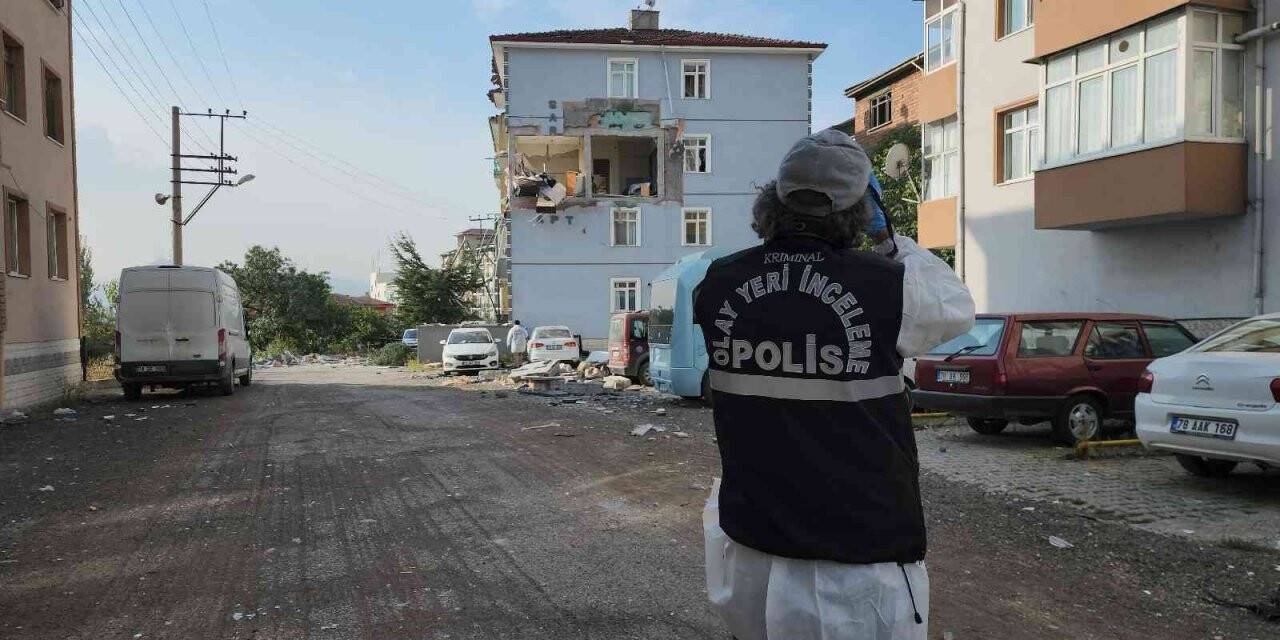 Karabük’te bir binada yaşanan patlamanın dehşeti gündüz ortaya çıktı