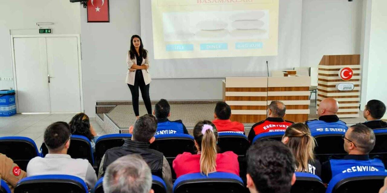 Esenyurt’ta belediye personeline doğru ve etkili iletişimin metotları anlatıldı