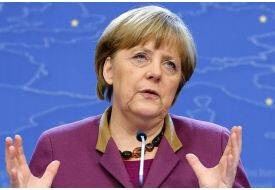 Merkel'den Mursi'yi Serbest Bırakın Çağrısı