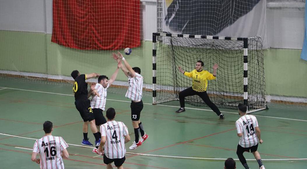 Konya Büyükşehir Belediyespor, galibiyetle başladı