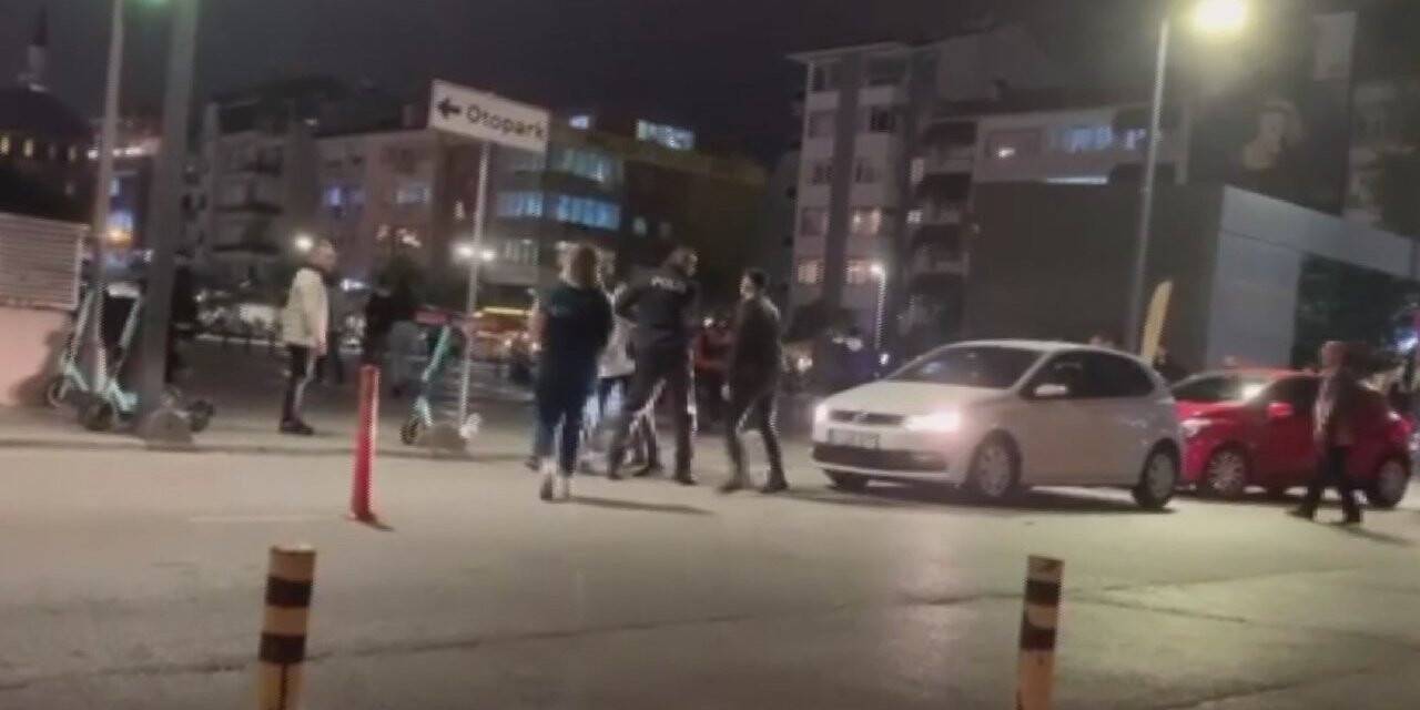 Kent meydanı karıştı, onlarca kişi tekme tokat kavga etti