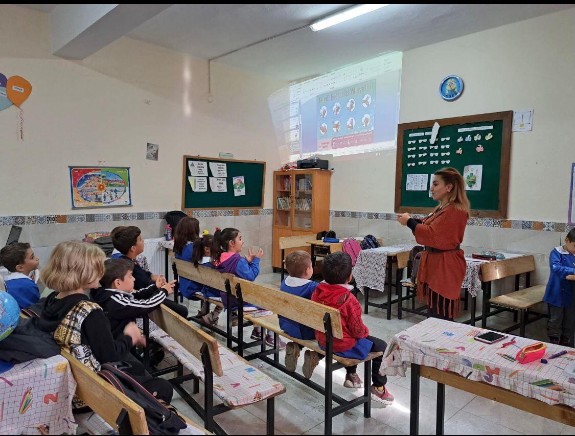 Seydişehir'de anaokulu ve ilkokul öğrencilerine ağız ve diş sağlığı eğitimi