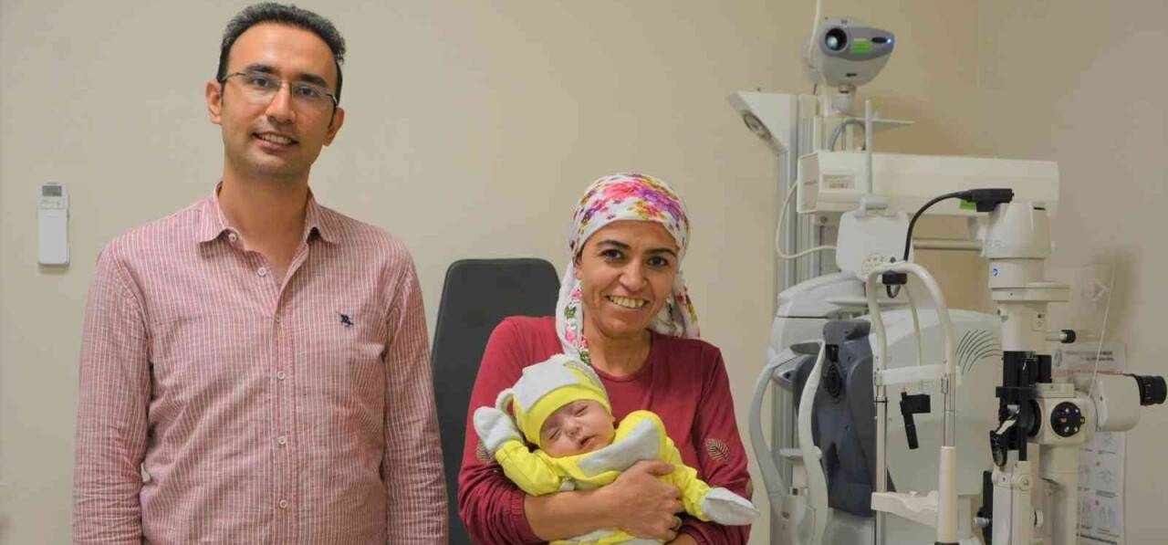 Üçüz doğan bebek kör olmaktan doktorun dikkatiyle kurtuldu