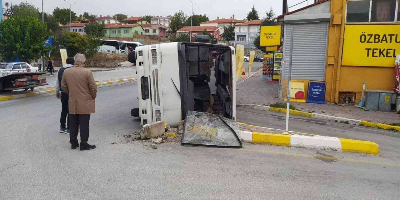 Yozgat’ta işçileri taşıyan otobüs devrildi: 6 yaralı