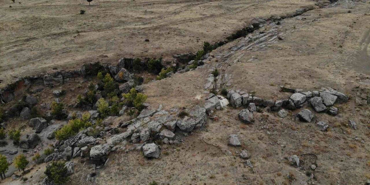 Dünyanın gözbebeği olmaya aday antik kent hızla tahrip oluyor