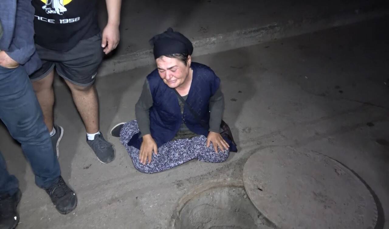 Gözü yaşlı annenin içindeki şüpheyi DNA testi netleştirecek