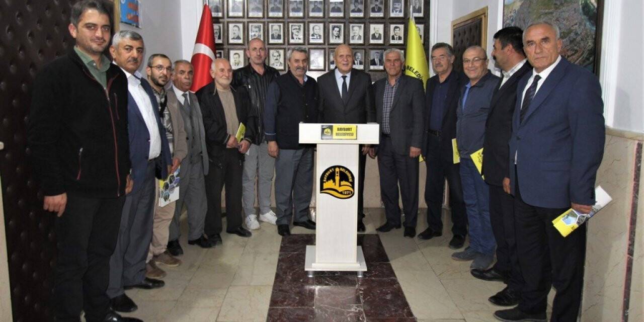 Başkan Pekmezci merkez mahalle muhtarları ile bir araya geldi