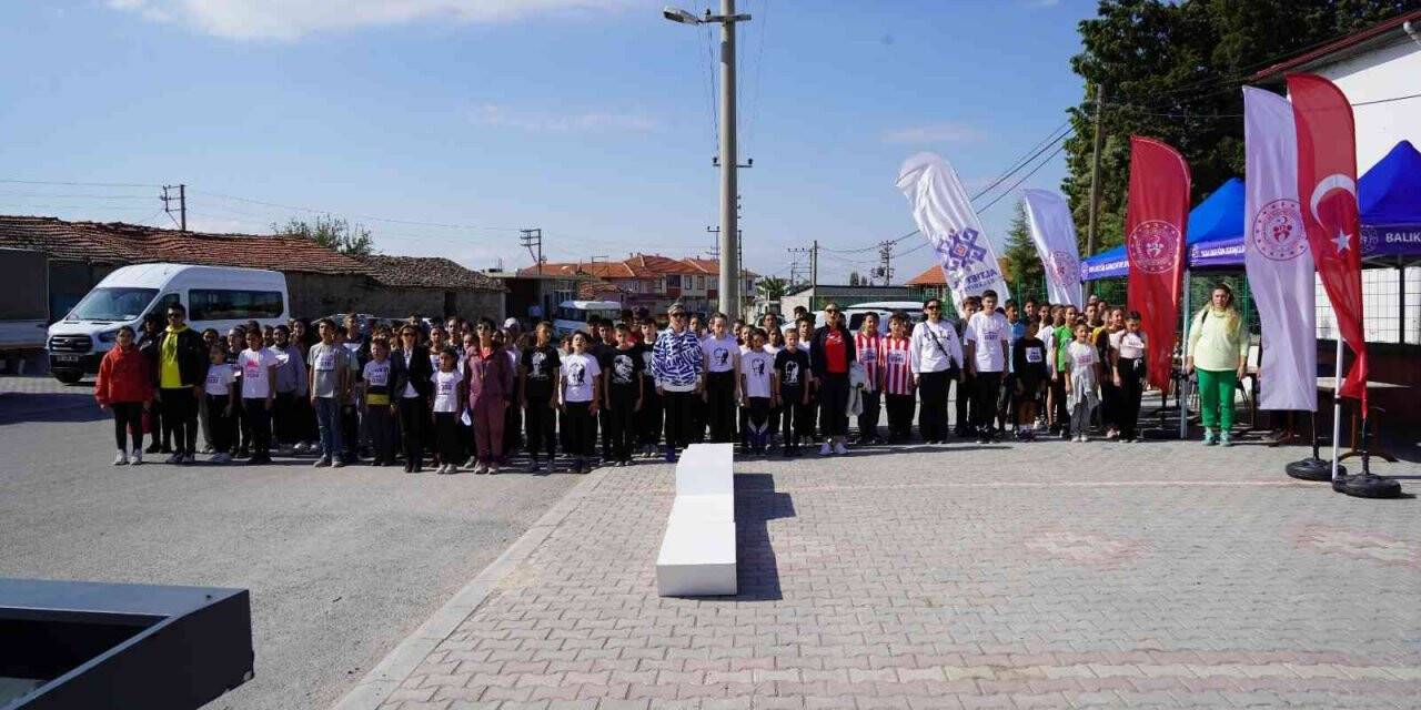 Çiftçilere 12 ton hibe destekli sütotu tohumu dağıtıldı