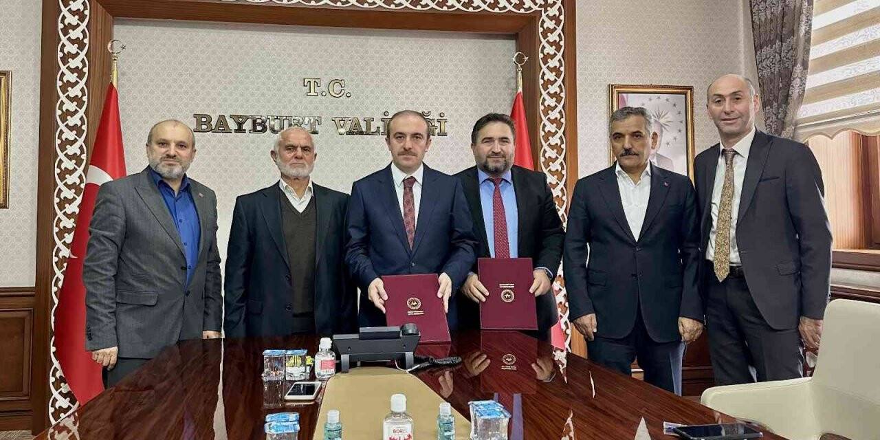 5 katlı binayı Kur’an kursuna bağışladılar