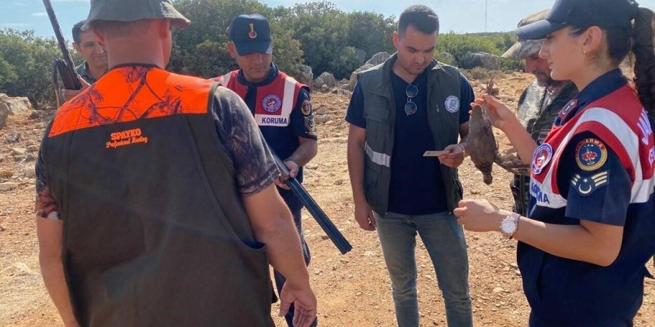 Jandarma ekipleri kanun dışı avlanan şahıslara göz açtırmıyor