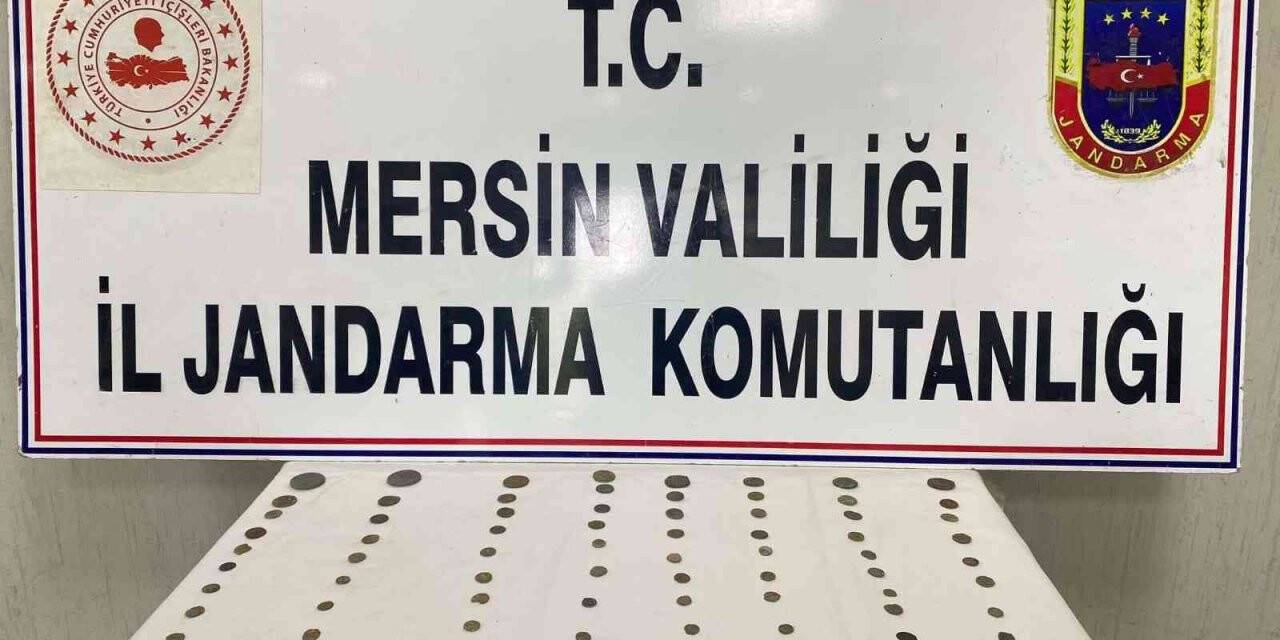 Mersin’de 80 bronz sikke ele geçirildi