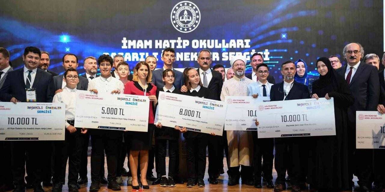 Sivas Zeki Hayran Ortaokulu’ndan büyük başarı