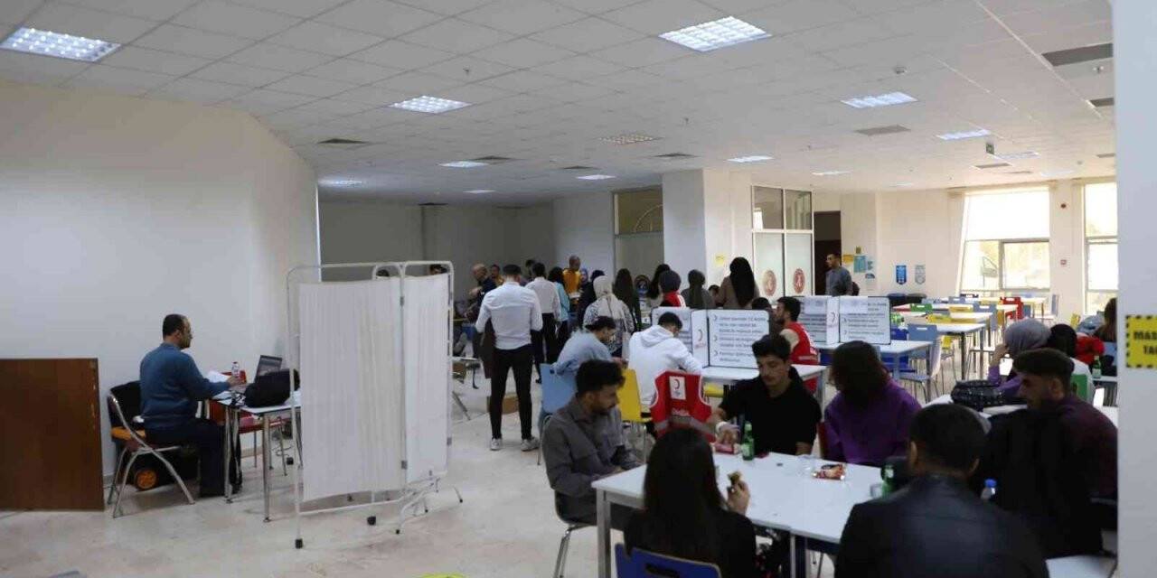 NEVÜ’lü akademisyen ve öğrencilerden “İyi ki Varsın Kan Dostum” Projesine destek