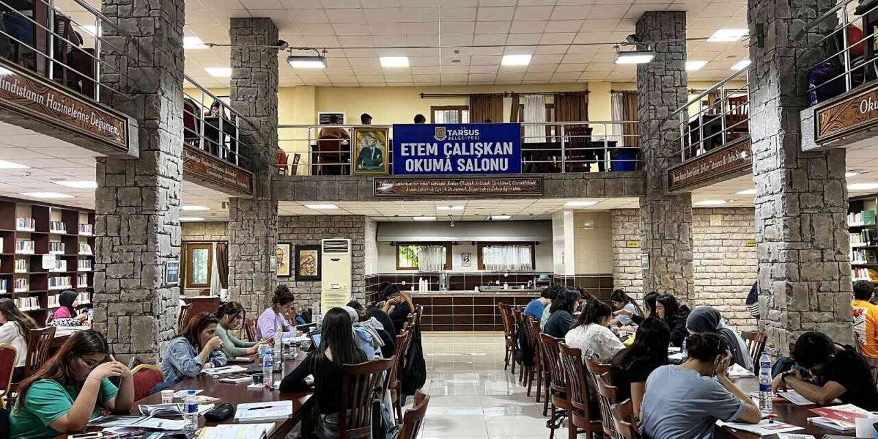 Tarsus’ta okuma salonları ve kütüphaneler ilgi görüyor