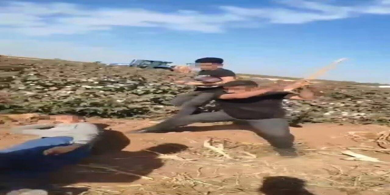 Öldüresiye dövüp videoya kaydettiler