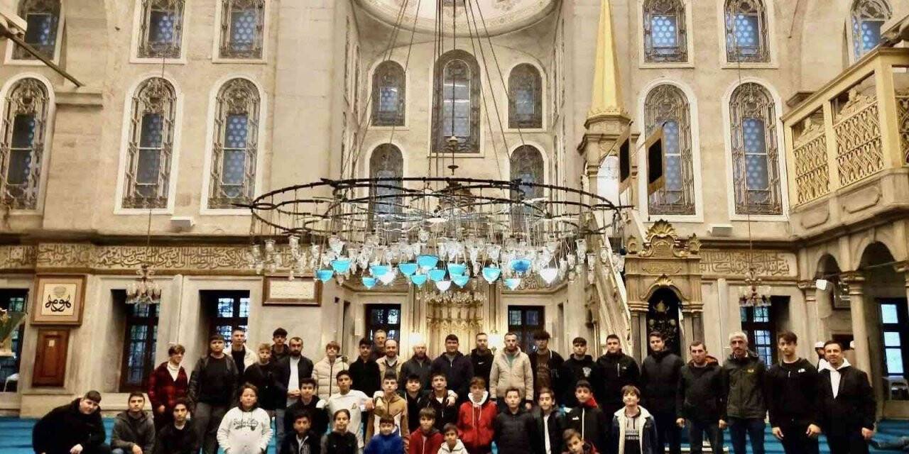 Başkan Yaman, gençlerle birlikte İstanbul’da